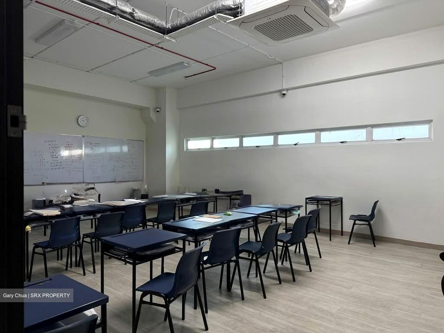 Tampines Street 92 (D18), Office #558057251